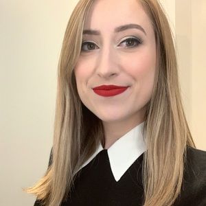 Meet your Posher, Alyssa